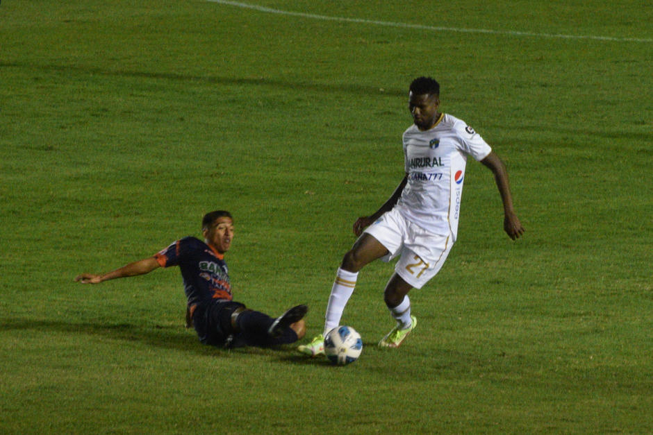 Comunicaciones venci&oacute; 2-1 al Deportivo Achuapa. Con este resultado, Los Cremas buscar&aacute;n reencontrarse con el triunfo. (Foto: Cortes&iacute;a M&aacute;s F&uacute;tbol)