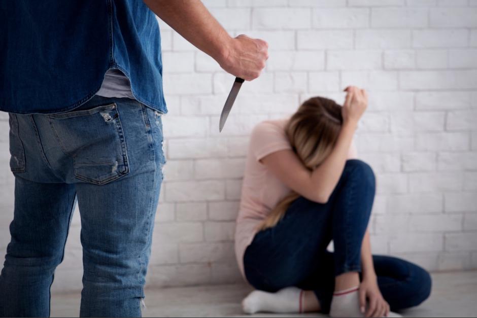 Mona Heidari se cas&oacute; a los 12 a&ntilde;os, dio a luz a los 14 y fue asesinada a los 17 por su esposo. (Foto: Shutterstock)&nbsp;