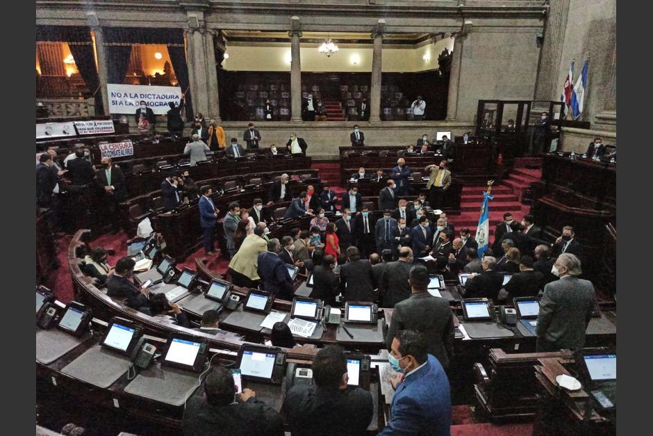 Una disputa ocurrió en el Congreso, debido a la salida del Legislativo del sistema de control y registro de empleados del Estado Guatenóminas. (Foto: Archivo/Soy502)