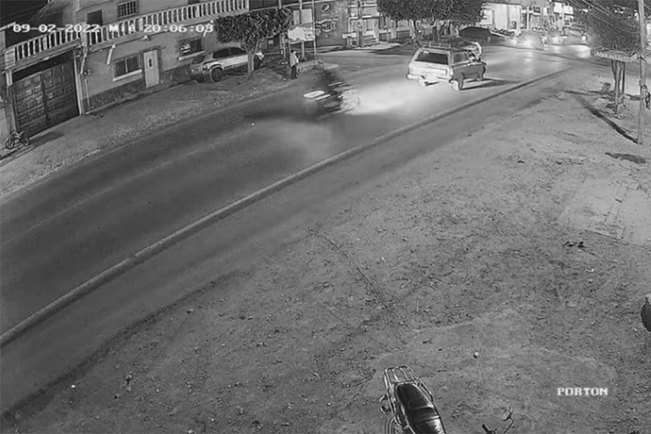 El video muestra el momento del fuerte impacto. (Foto: captura video)&nbsp;