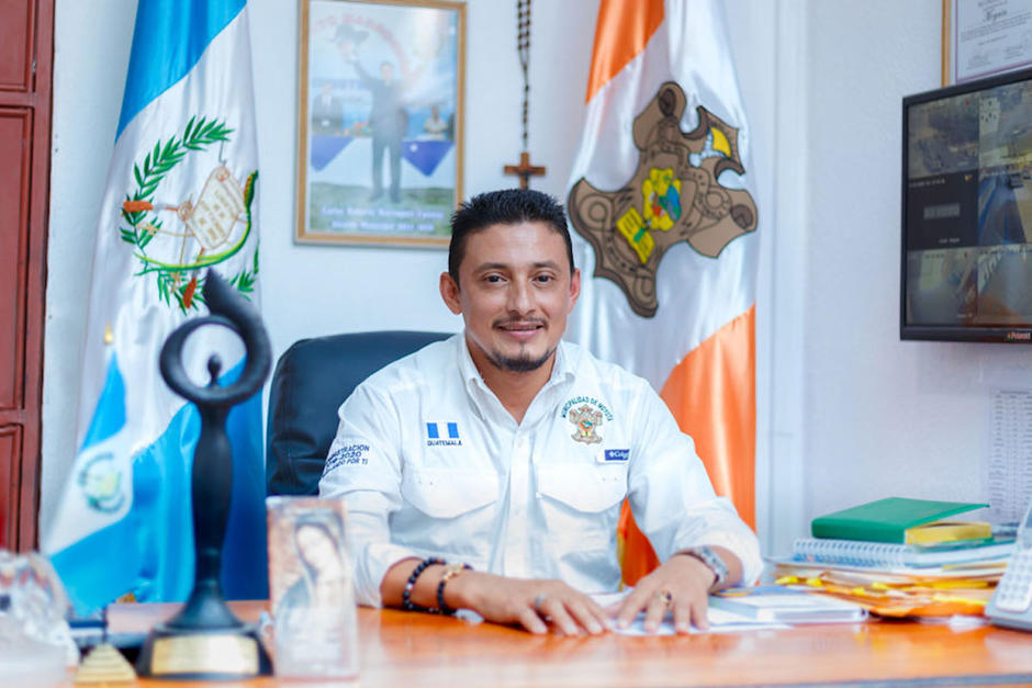 El alcalde de Moyuta, Carlos Roberto Marroquín Fuentes, arremetió contra los diputados en el Congreso. (Foto: Municipalidad de Moyuta)