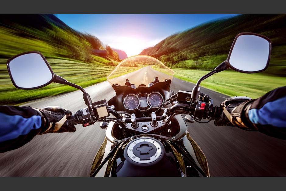 El adolescente perdió el control de la motocicleta. (Fotos: Shutterstock)&nbsp;