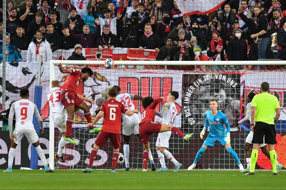 El Bayern Munich logró empatar en los últimos minutos del juego y salvarse de una segunda derrota consecutiva. (Foto: AFP)
