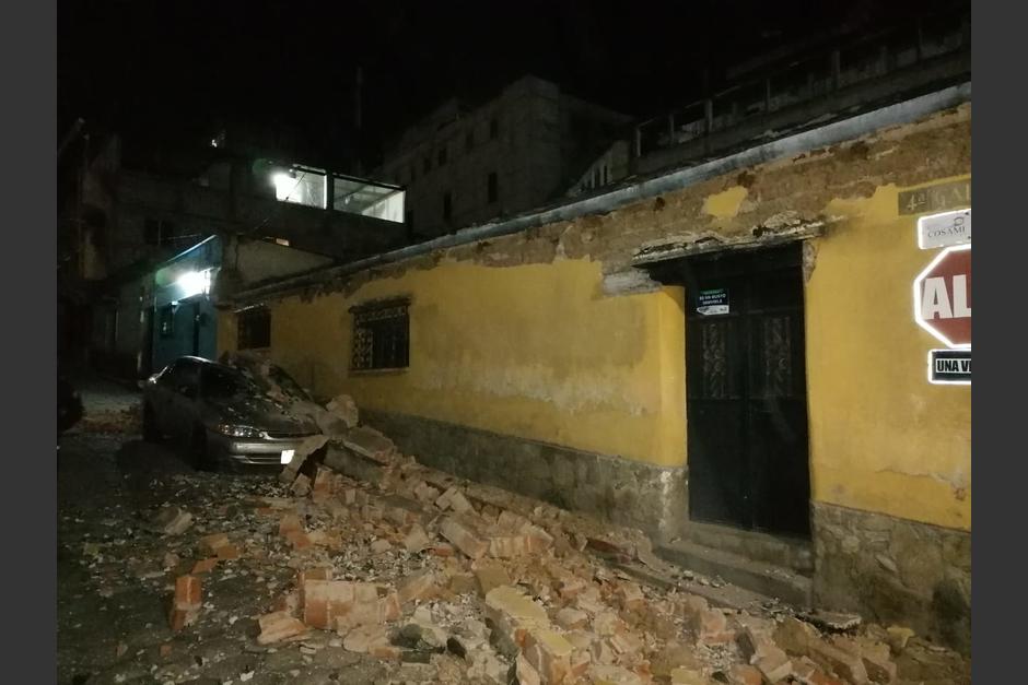 Preliminarmente ya se reportan daños materiales tras el fuerte sismo que se registró a la 01:12 de este miércoles 16 de febrero. (Foto: Stereo100Noticias)