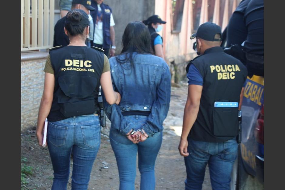Cuatro personas fueron capturadas, acusadas de explotar laboralmente a dos mujeres de nacionalidad argentina. (Foto: PNC)