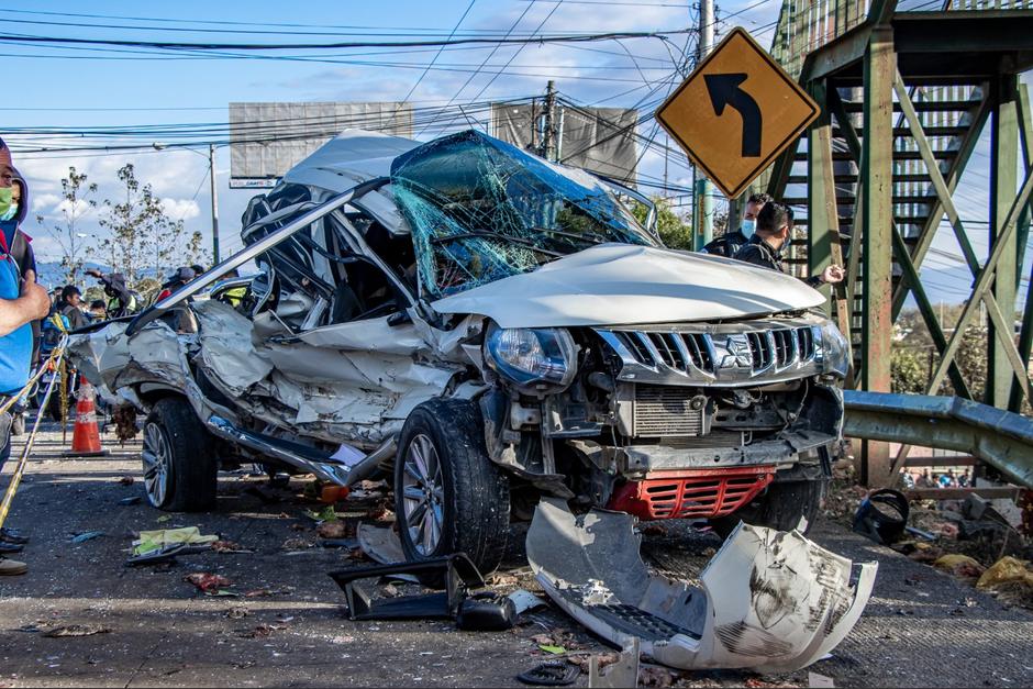 El Hospital Roosevelt dio a conocer el estado de salud de los heridos en el accidente de tránsito en la ruta Interamericana. (Foto: Cruz Roja Guatemalteca)