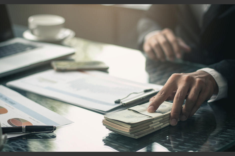 Capturan a hombre que fingía trabajar en el MAGA para ofrecer plazas a cambio de dinero. (Foto: Shutterstock)