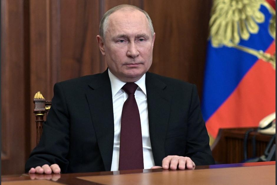 El presidente de Rusia, Vladimir Putin, reconoció este lunes la independencia de dos estados de Ucrania, declarados prorrusos y pidió a Ucrania retirar sus tropas de las fronteras. (Foto: AFP)