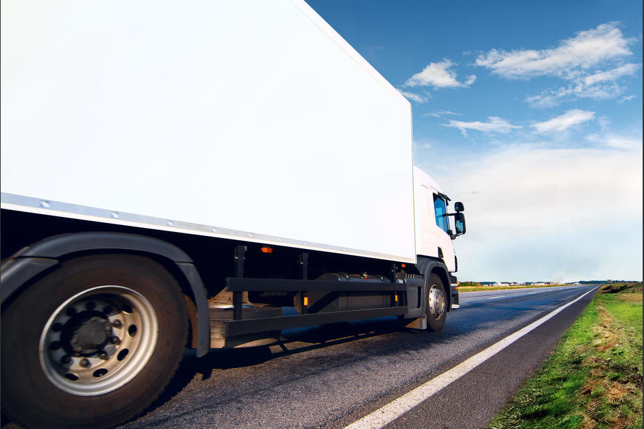Un menor fue sorprendido manejando un camión en la ruta Interamericana. (Foto: Shutterstock)