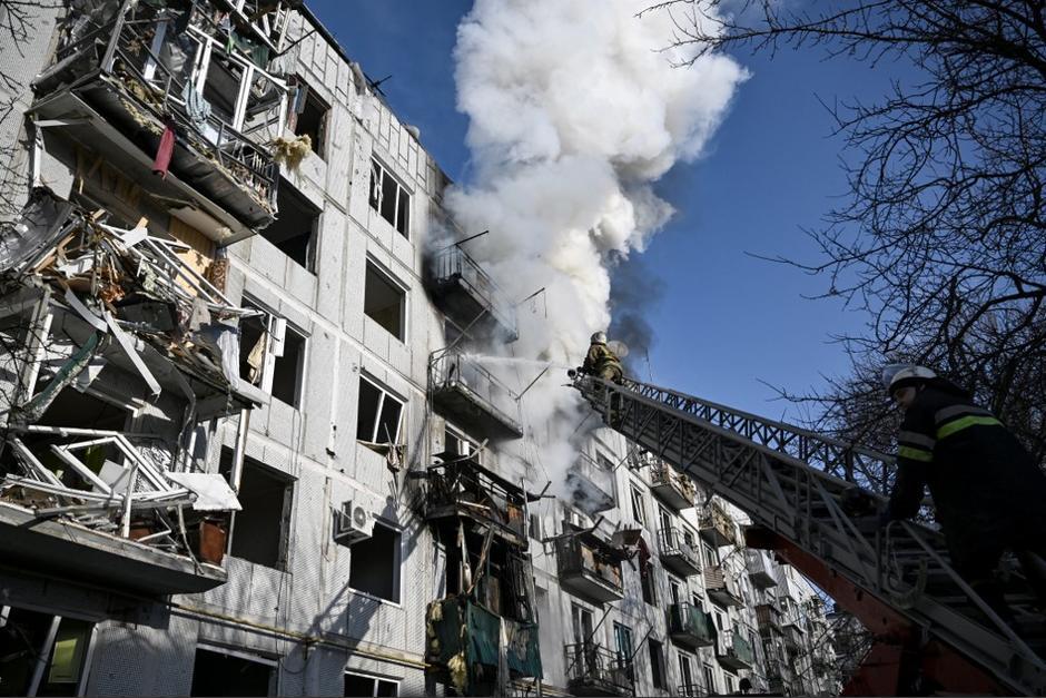 A las 4:30 a.m, las explosiones desgarraron el cielo de Kiev por primera vez desde la Segunda Guerra Mundial. (Foto: AFP)