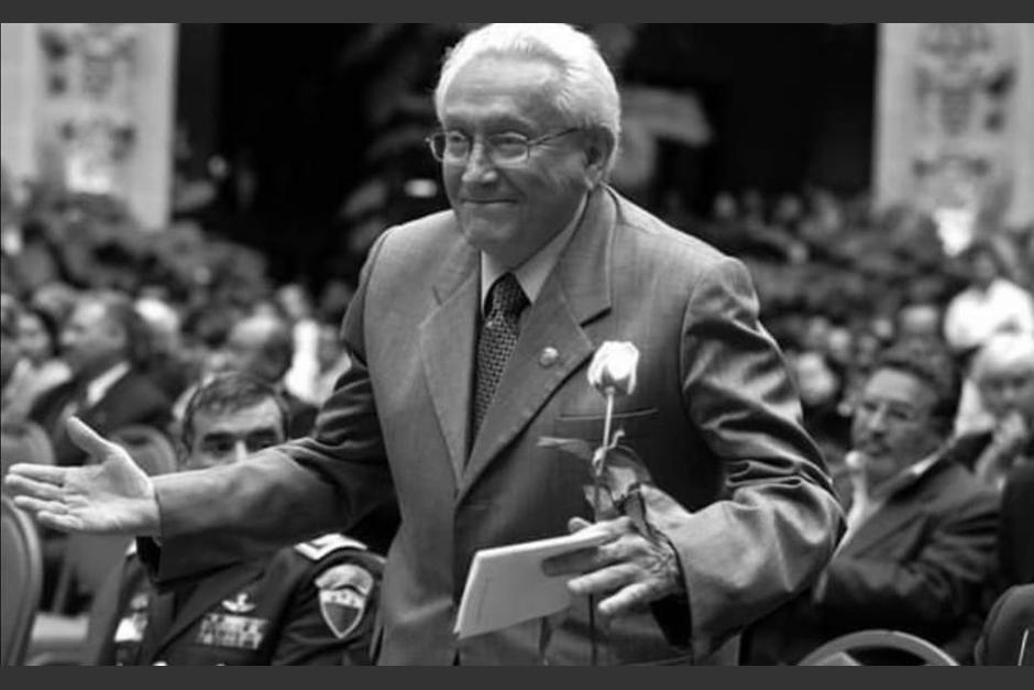 El ex vicepresidente Roberto Carpio Nicolle falleci&oacute; a sus 92 a&ntilde;os y su nieta public&oacute; varios mensajes en sus redes sociales. (Foto: Facebook/Roberto Carpio Nicolle)