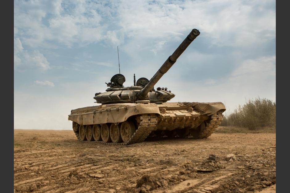 Un tanque ruso se quedó sin gasolina y fue localizado por soldados ucranianos. (Foto: Shutterstock)