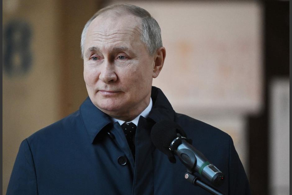 Vladimir Putin exigió a Ucrania desmilitarizarse para retirar sus tropas. (Foto: AFP)&nbsp;