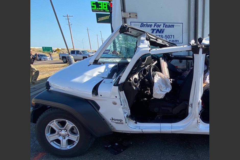 Un vehículo que transportaba migrantes sufrió un accidente de tránsito en Texas. En ese automóvil viajaban guatemaltecos y mexicanos. (Foto: Departamento de Seguridad Pública de Texas)