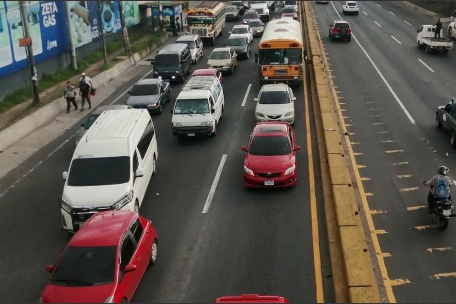 Un fuerte congestionamiento se reporta camino a Villa Nueva. (Foto: Tránsito Villa Nueva)