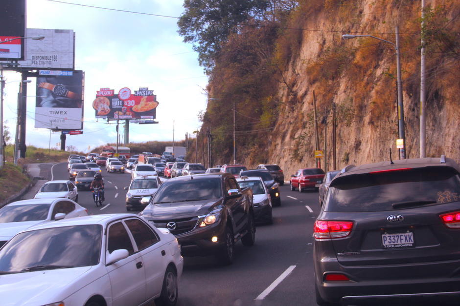 Las autoridades de tránsito estarán atentas al comportamiento de la movilidad vial. (Foto: Fredy Hernández/Soy502)