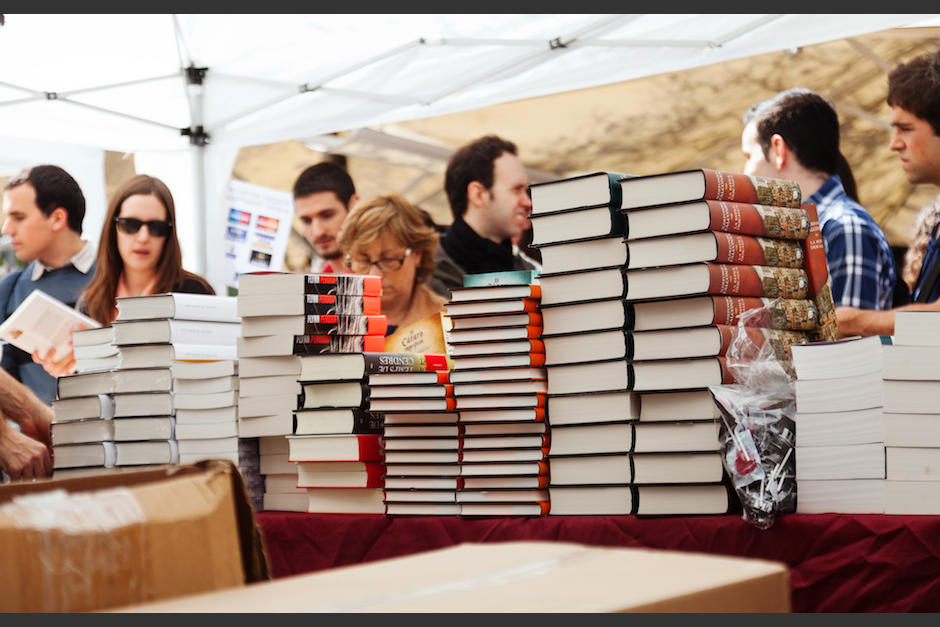 Los amantes de los libros podr&aacute;n disfrutar ofertas de distintas editoriales durante el mes de Julio. (Foto: Shutterstock)&nbsp;