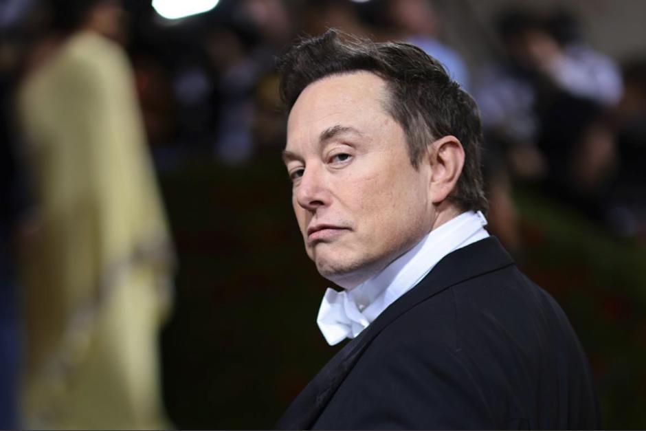 Twitter demandó el martes a Elon Musk por incumplir el contrato de compra de la compañía por 44.000 millones de dólares. (Foto: Yahoo)