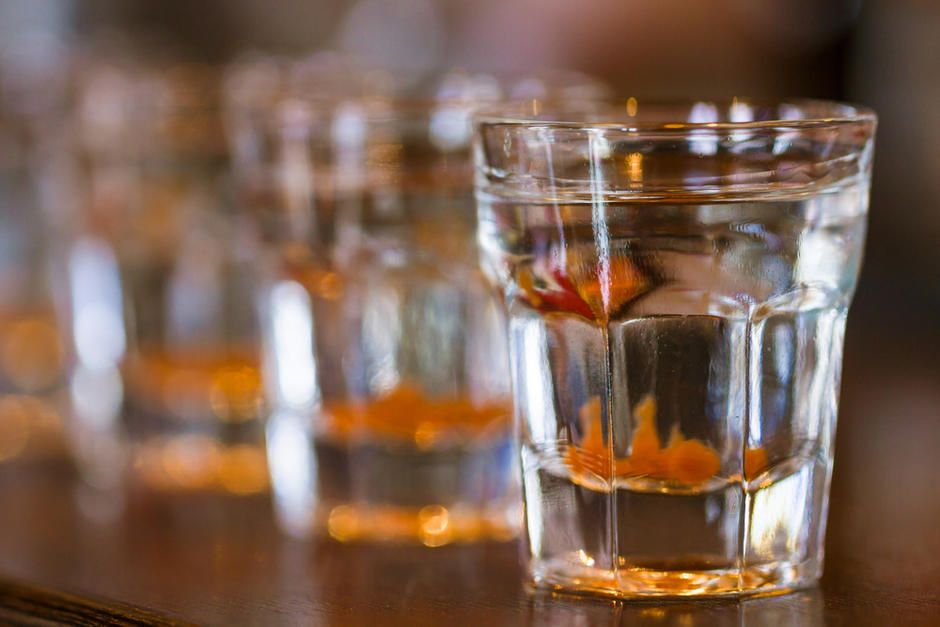 Una persona fue capturada por vender bebidas alcohólicas a menores de edad. (Foto: Shutterstock)