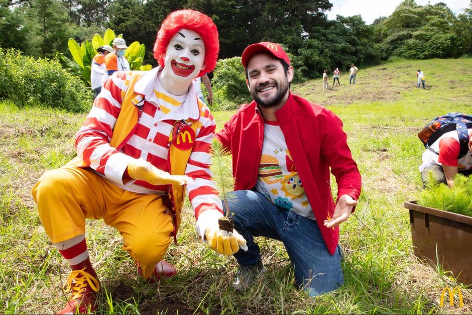 Una vez m&aacute;s, McDonald&rsquo;s se uni&oacute; a reforestar junto con colaboradores voluntarios. (Fotograf&iacute;a cortes&iacute;a: McDonald&rsquo;s)