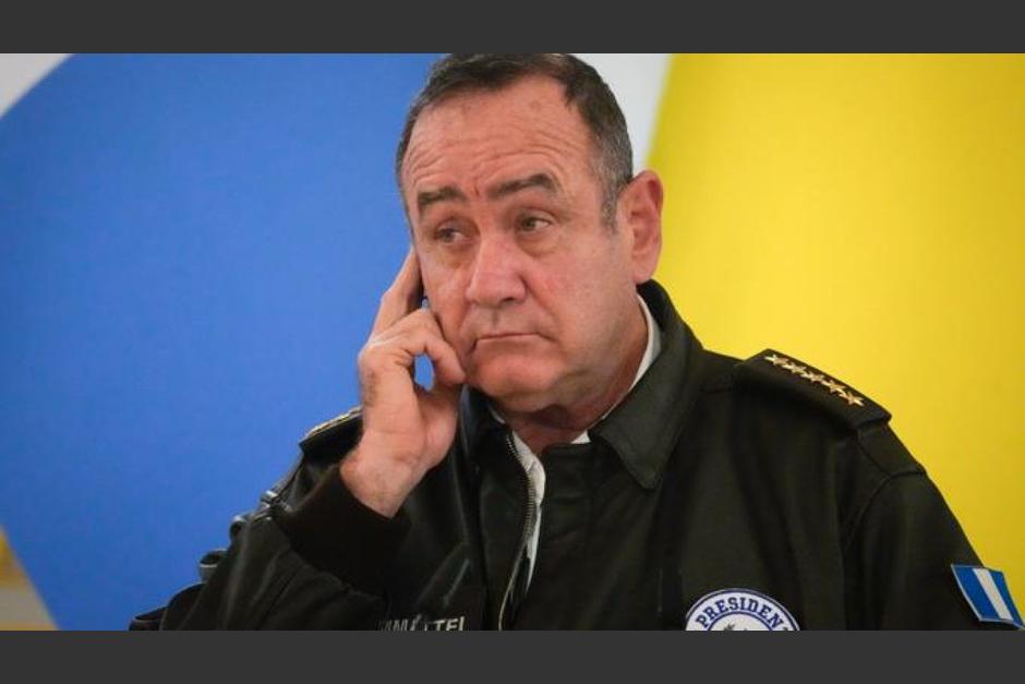 Guatemaltecos reaccionaron al supuesto ataque contra la comitiva del presidente Giammattei. (Foto: AFP)