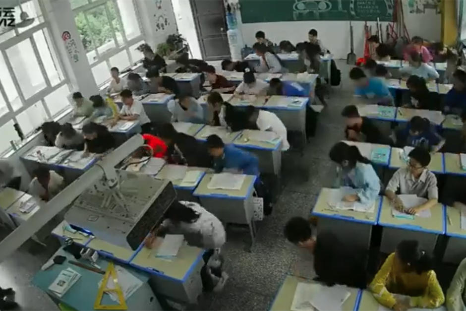 Los ni&ntilde;os de una escuela se volvieron virales debido a su reacci&oacute;n tras sentir el fuerte temblor que dej&oacute; 4 muertos en China. (Foto: Twitter)