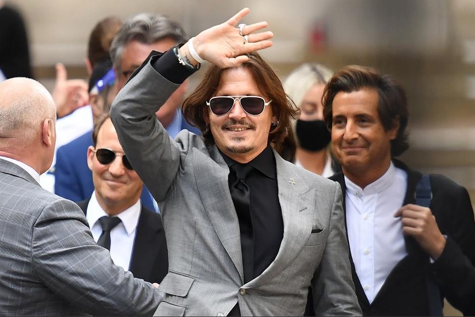 Johnny Depp salió de manera sorpresiva y fue abordado por los fans. (Foto: ilustrativa AFP)&nbsp;