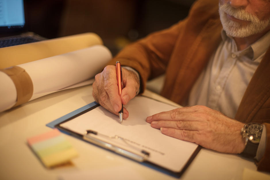 Un lector de Barcelona, Espa&ntilde;a, expres&oacute; su dolor y la soledad en la que vive a trav&eacute;s de una conmovedora carta enviada a El Pa&iacute;s. (Foto ilustrativa: Shutterstock)