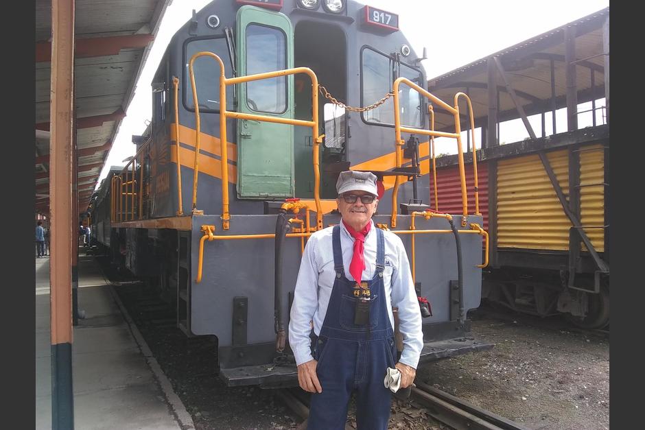 Mario Roberto Morales, de 66 a&ntilde;os, es el maquinista con m&aacute;s experiencia activo en Guatemala. (Foto: Heidi Loarca/Soy502)
