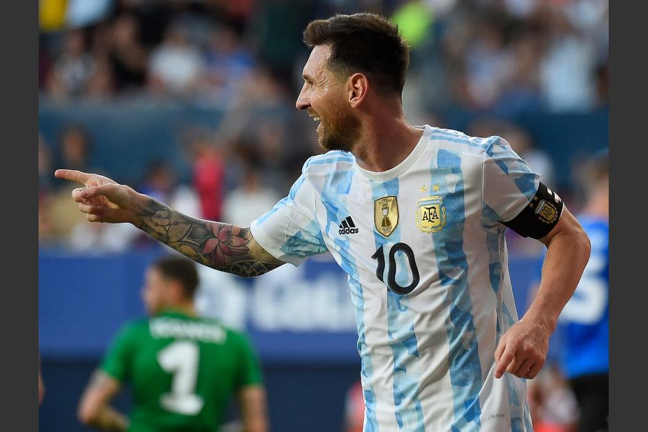 Lionel Messi tiene ganando a su selecci&oacute;n contra Estonia. (Foto: AFP)&nbsp;