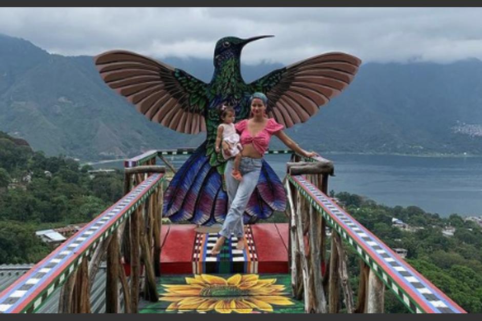 La tik toker Bee Traveler comparte tips para viajar con ni&ntilde;os. (Fotos: Instagram)