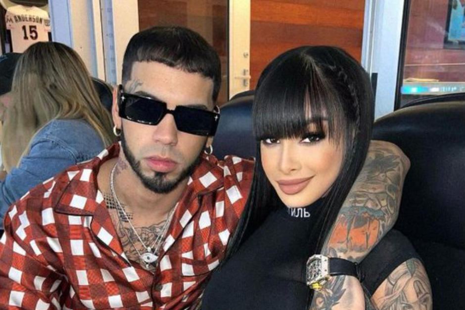 La pareja se cas&oacute; por lo civil. (Foto: Instagram)