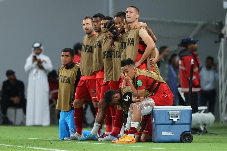 Perú cayó ante Australia en un dramático partido y quedó fuera del Mundial de Qatar 2022. (Foto: AFP)