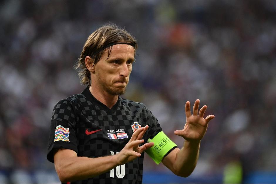 El jugador y capitán croata hizo una acción que algunos aficionados del Real Madrid no ven con buenos ojos. (Foto: AFP)