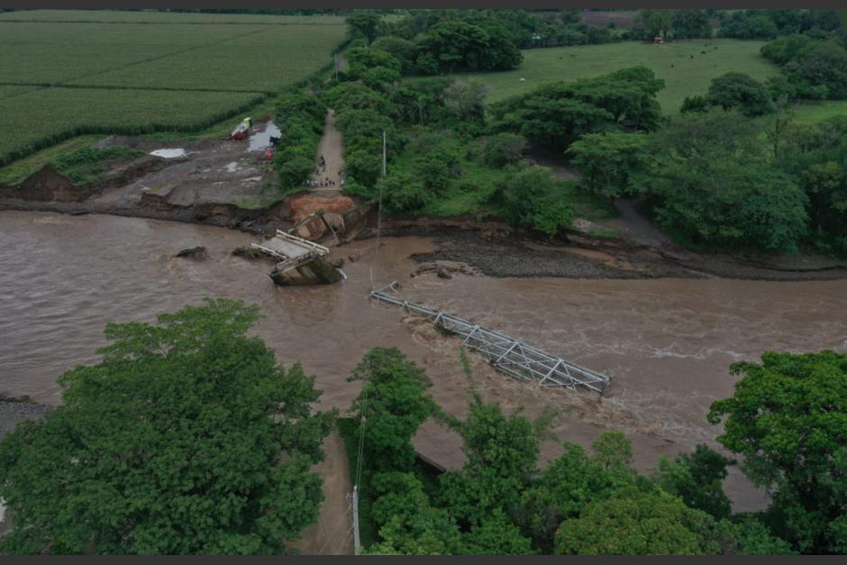 El puente El Tule en Asunci&oacute;n Mita, Jutiapa, colpas&oacute;. (Foto: CONRED)&nbsp;