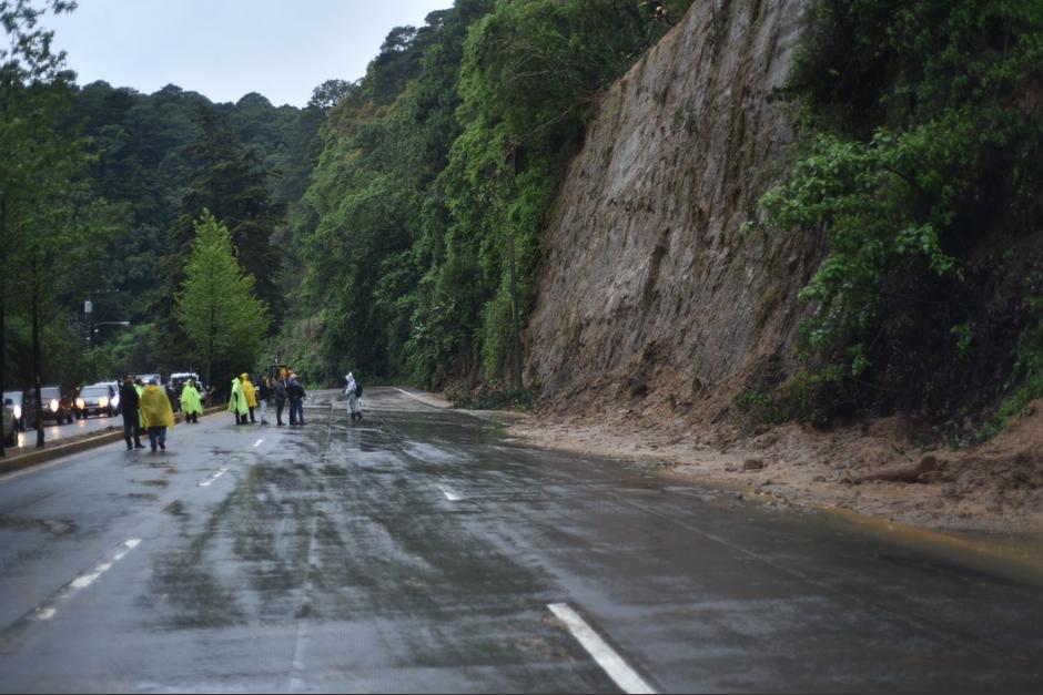 Los trabajos de limpieza del derrumbe en la Interamericana terminaron. (Foto: Carlos Alonzo /Soy502)&nbsp;