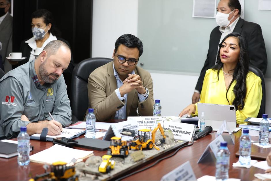 Una maqueta de vehículos de construcción fue lo que llamó la atención en una citación en el Congreso. (Foto: Congreso de la República)&nbsp;