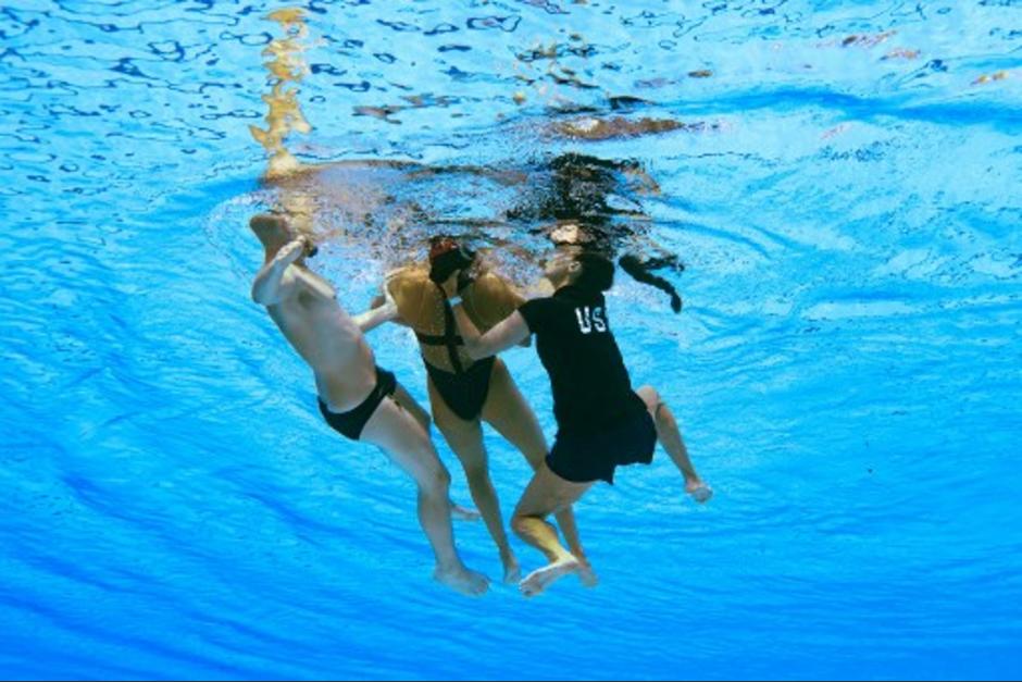 La nadadora estadounidense fue rescatada por su entrenadora española y por un miembro de la organización mundialista. (Foto: AFP)&nbsp;