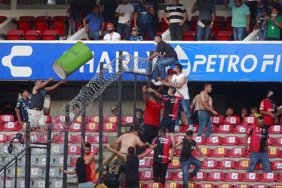 Los grupos de animaci&oacute;n o barras no podr&aacute;n asistir a los estadios visitantes tras las sanciones emitidas por la Federaci&oacute;n Mexicana de F&uacute;tbol. (Foto: AFP)
