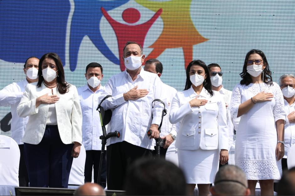 El presidente de Guatemala, declaró este miércoles como el Día de la vida y la familia. (Foto: SCSPR)&nbsp;