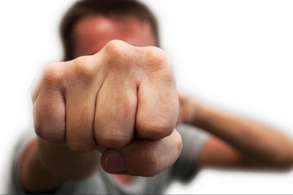 Expolic&iacute;a golpe&oacute; a un maestro que lo reprob&oacute; 20 a&ntilde;os atr&aacute;s. (Foto:&nbsp;&nbsp;Ilustrativa/Radiofonica.com)&nbsp;