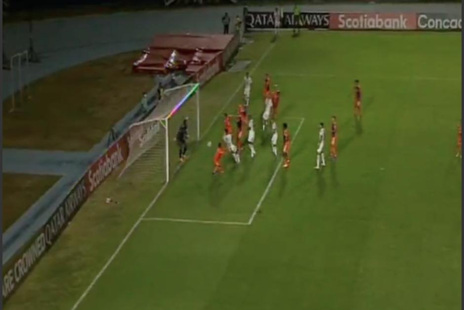 Comunicaciones pudo irse arriba en el marcador antes del medio tiempo, pero el &aacute;rbitro no lo valid&oacute;. (Foto: Captura de pantalla)&nbsp;