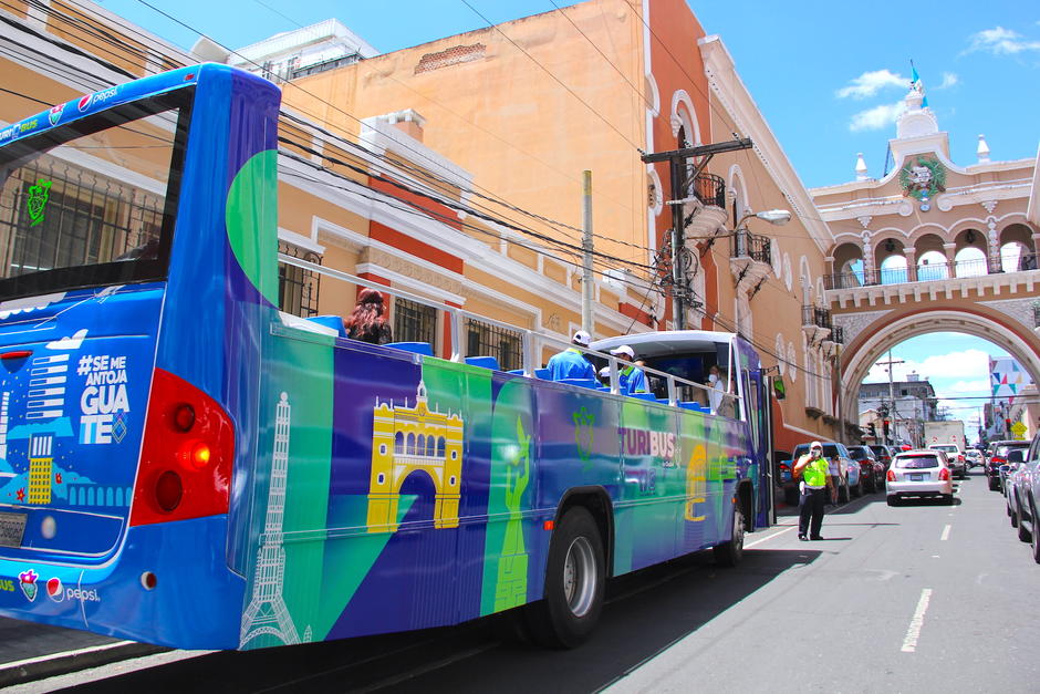 El turibus saldrá a recorrer las calles y avenidas más atractivas de la ciudad. (Foto: Fredy Hernández/Soy502)