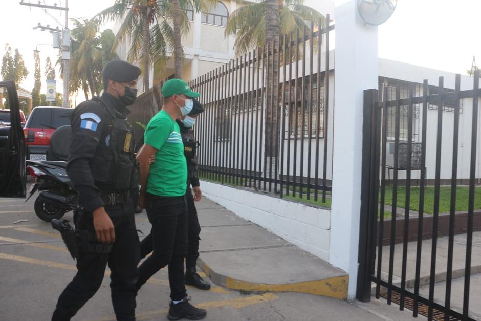 Este viernes 18 de marzo fue capturado un hombre que tiene una orden de extradici&oacute;n hacia los Estados Unidos, se le acusa de delitos relacionados por el narcotr&aacute;fico. (Foto: PNC)