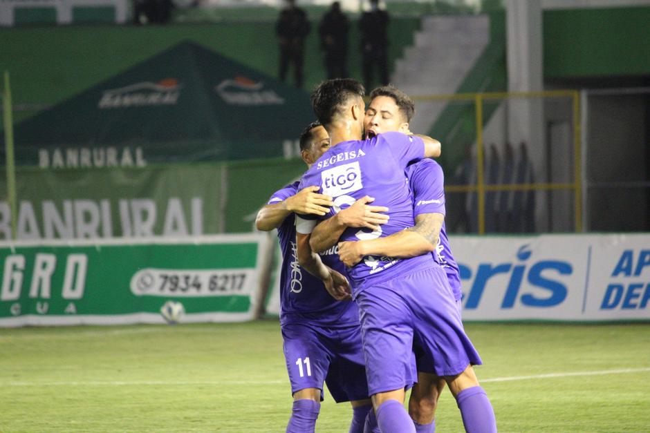 Antigua GFC derrot&oacute; 6-0 a Xelaj&uacute; en el estadio El Pensativo. (Foto: Planeta Sporta)