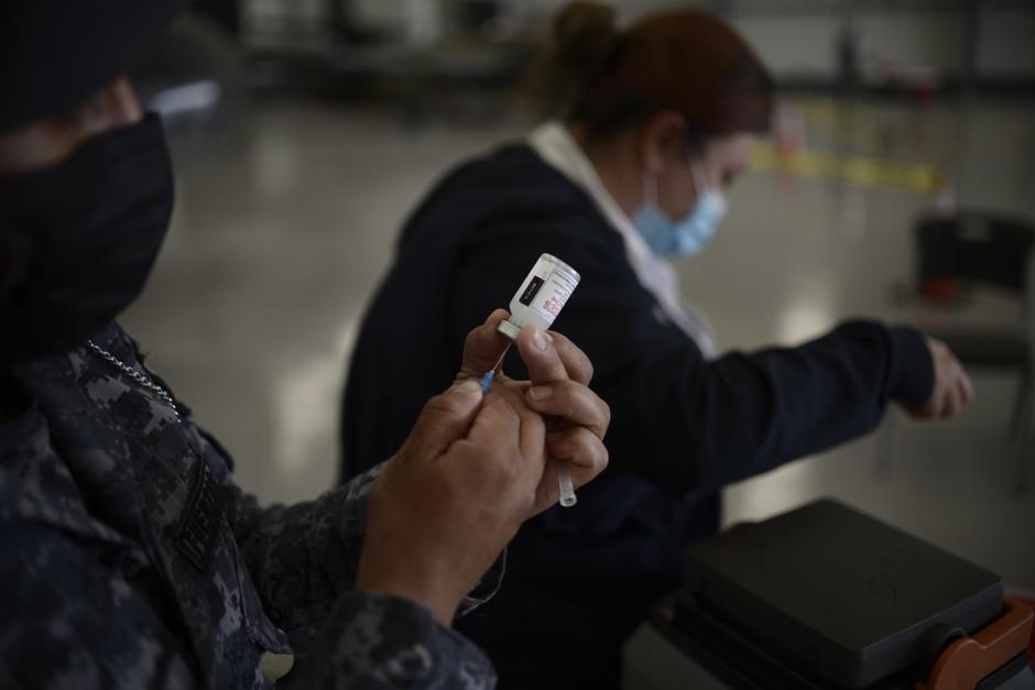 Seg&uacute;n informaci&oacute;n oficial del Laboratorio de Datos estiman que faltan administrar 30.7 millones de vacunas en personas de 5 a&ntilde;os en adelante. (Foto: Fabricio Alonzo/Soy502)