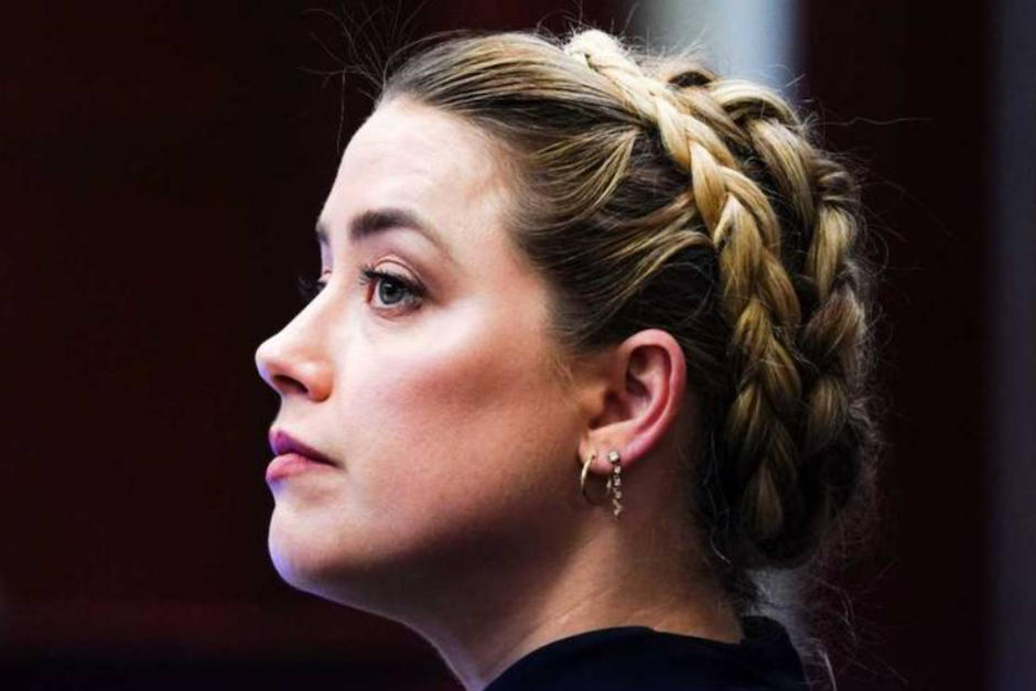 Amber Heard despidi&oacute; a su equipo tras la crisis medi&aacute;tica que enfrenta. (Foto: AFP)