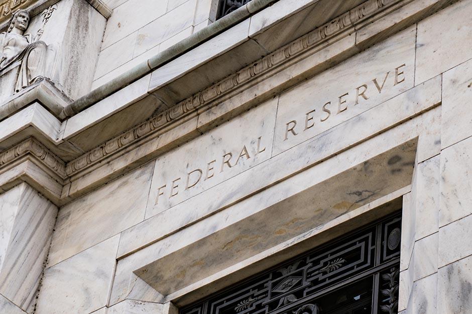 La Reserva Federal o Banco Central de Estados Unidos (FED) anunció que aumentará la tasa de interés como medida para frenar la inflación. (Foto: Shutterstock)