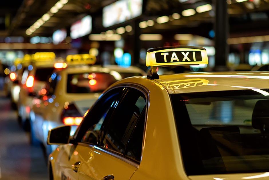 Una mujer escap&oacute; de un secuestro en M&eacute;xico. Se lanz&oacute; de un taxi en movimiento y sufri&oacute; heridas. (Foto: Shutterstock)