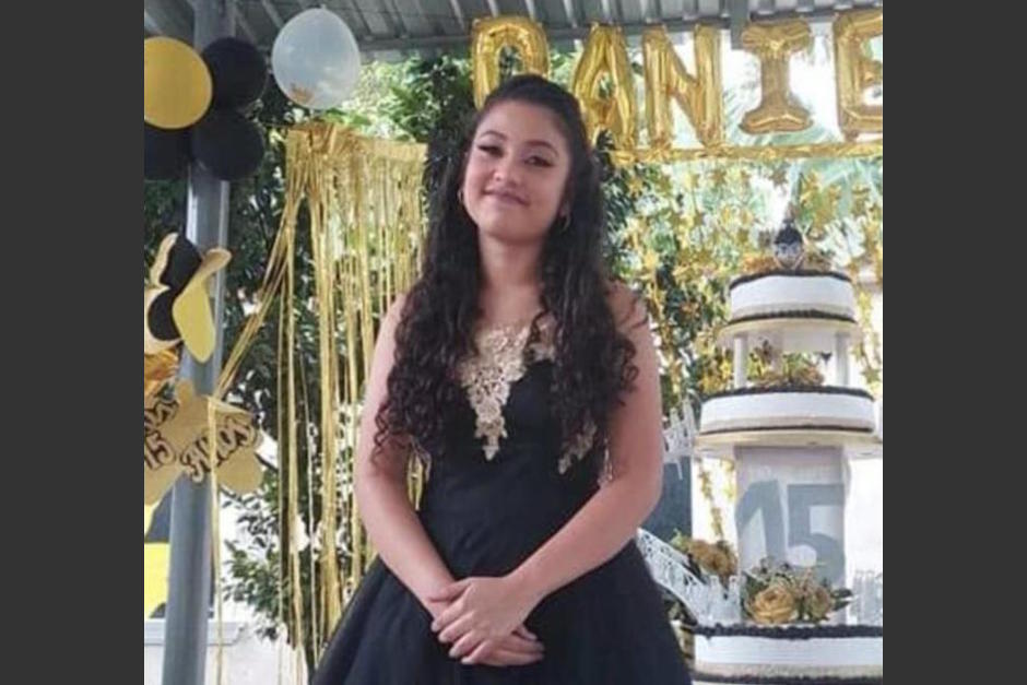 Esta fotograf&iacute;a de Byaneth Daniela Quezada Ram&iacute;rez fue captada en la celebraci&oacute;n de sus 15 a&ntilde;os. (Foto: redes sociales)